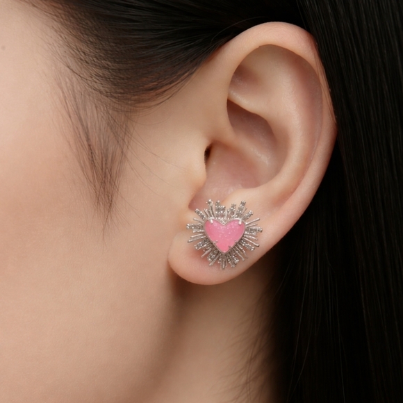 Dolly Parton X Kendra Scott Ari Heart Silver Heart Earrings - Picture 2 of 5